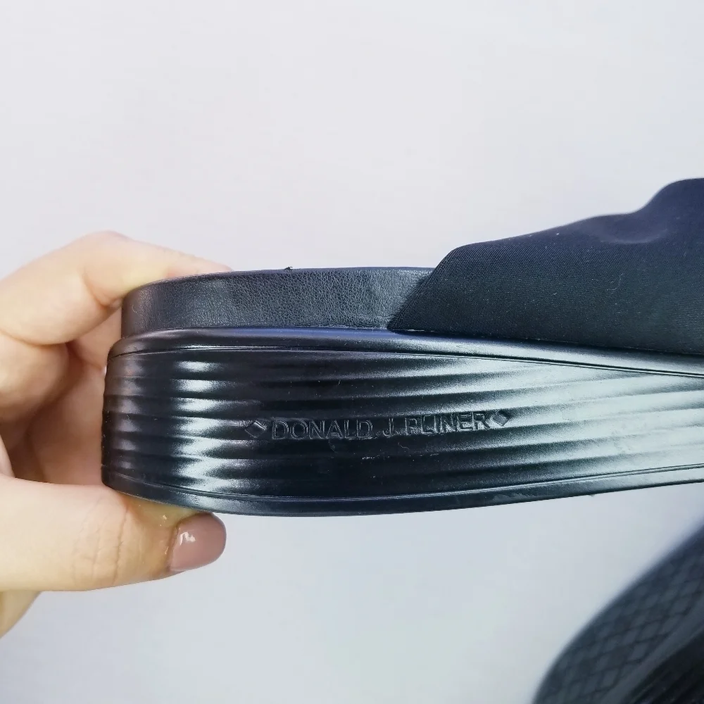🌸Donald J Pliner | Platform Slip on Sandals size 9, Black‎